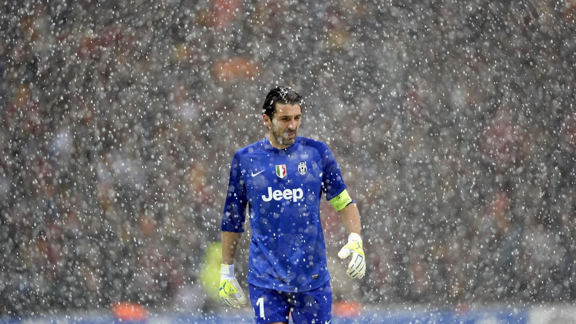 苏炳添致敬刘翔,中国人也可以!从110米栏到百米跑道的精神传承